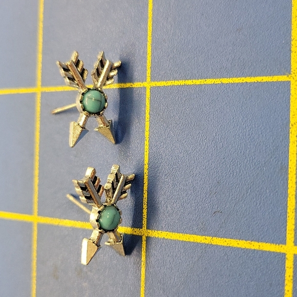 Arrows Faux Turquoise Silver Earrings - Picture 1 of 1